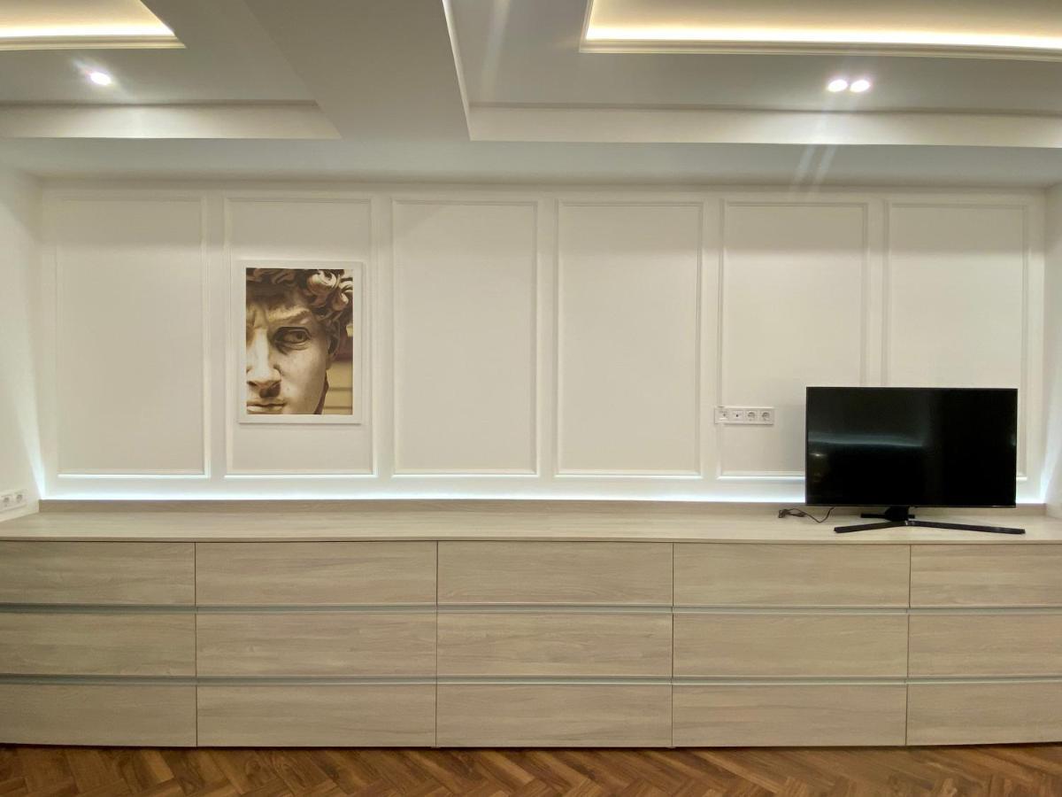 Modern Classic 2 Bedroom Apartment Near Most City Dněpropetrovsk Exteriér fotografie